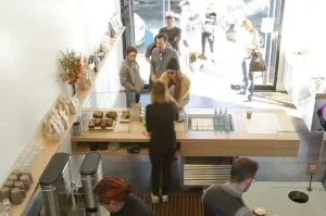 BLUE BOTTLE COFFEE