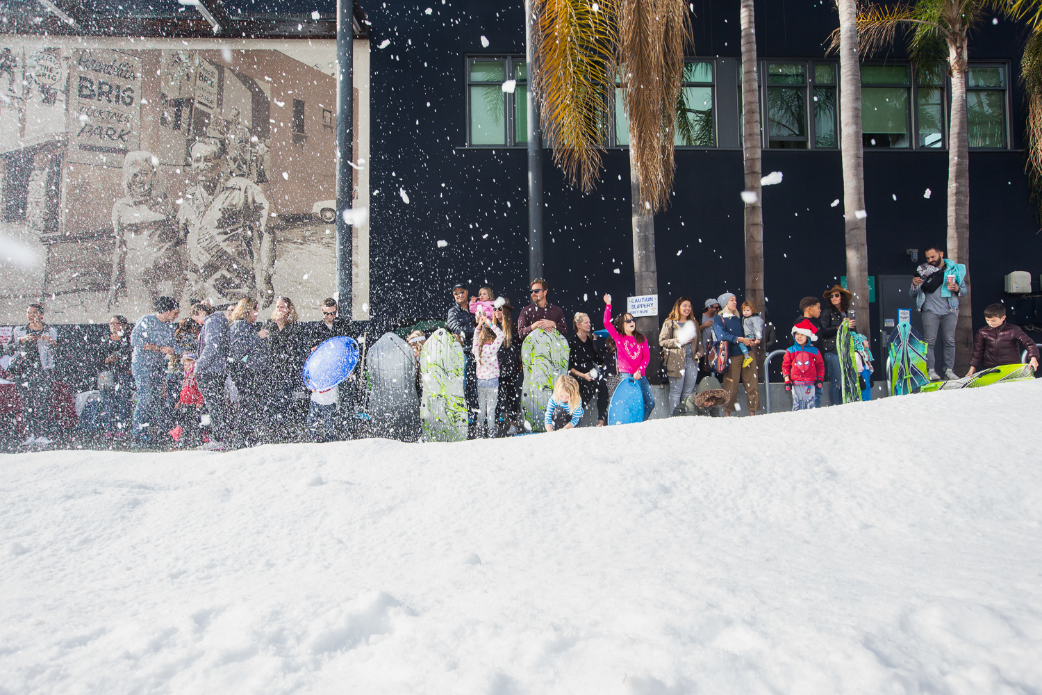 015_Abbot-Kinney-Blvd-Holiday-Party.jpg