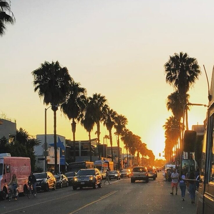 Gearing up for another First Friday! 5-9:30pm today! This month, we&rsquo;ve got a fabulous line up of trucks. Check them out:
@stopbyecafe 
@cerdavegafoodtrucks 
@wisebarbecue 
@malibucoveseafood 
@gochugangbbq 
@kogibbq 
@lovebirdchicken 
@susarepa