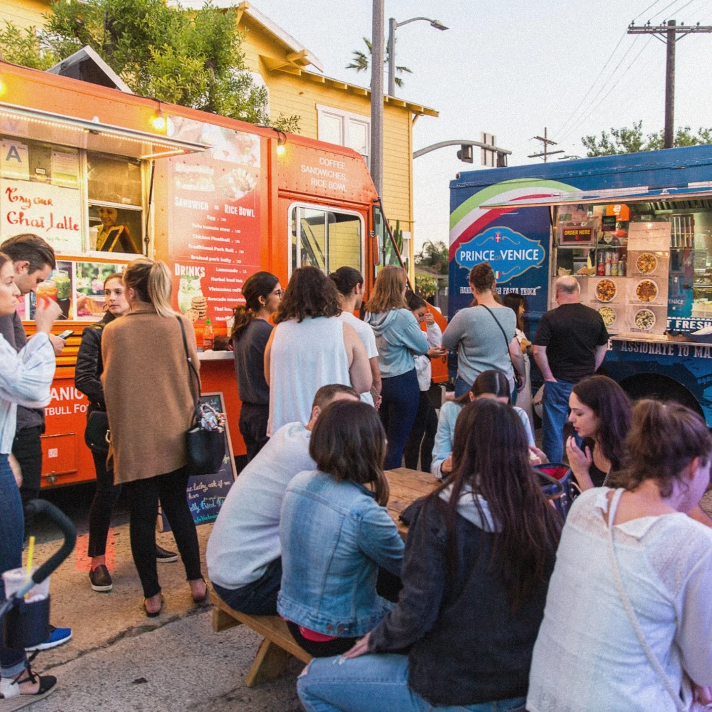 THIS WEEK! First Friday, August 1st | 5PM-9:30PM on Abbot Kinney Blvd. Swipe for the lineup 🔥🔥🔥 See you there!!!!

@8e8thaistreetfood @bellepastatruck @calicravingtime @chxsandwiches @cousinsmainelobster @dogr.la @edboysla @elementosla @feistyfish