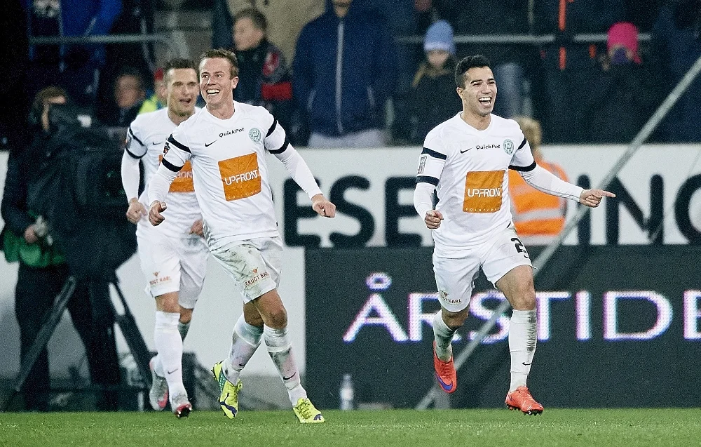 Osama Akharraz scorer til 2-3 i udekampen mod ærkerivalerne FC Midtjylland. Sæsonens højdepunkt ifølge Sara Margren. Foto: Lars Rønbøg/FrontZoneSports via Getty Images