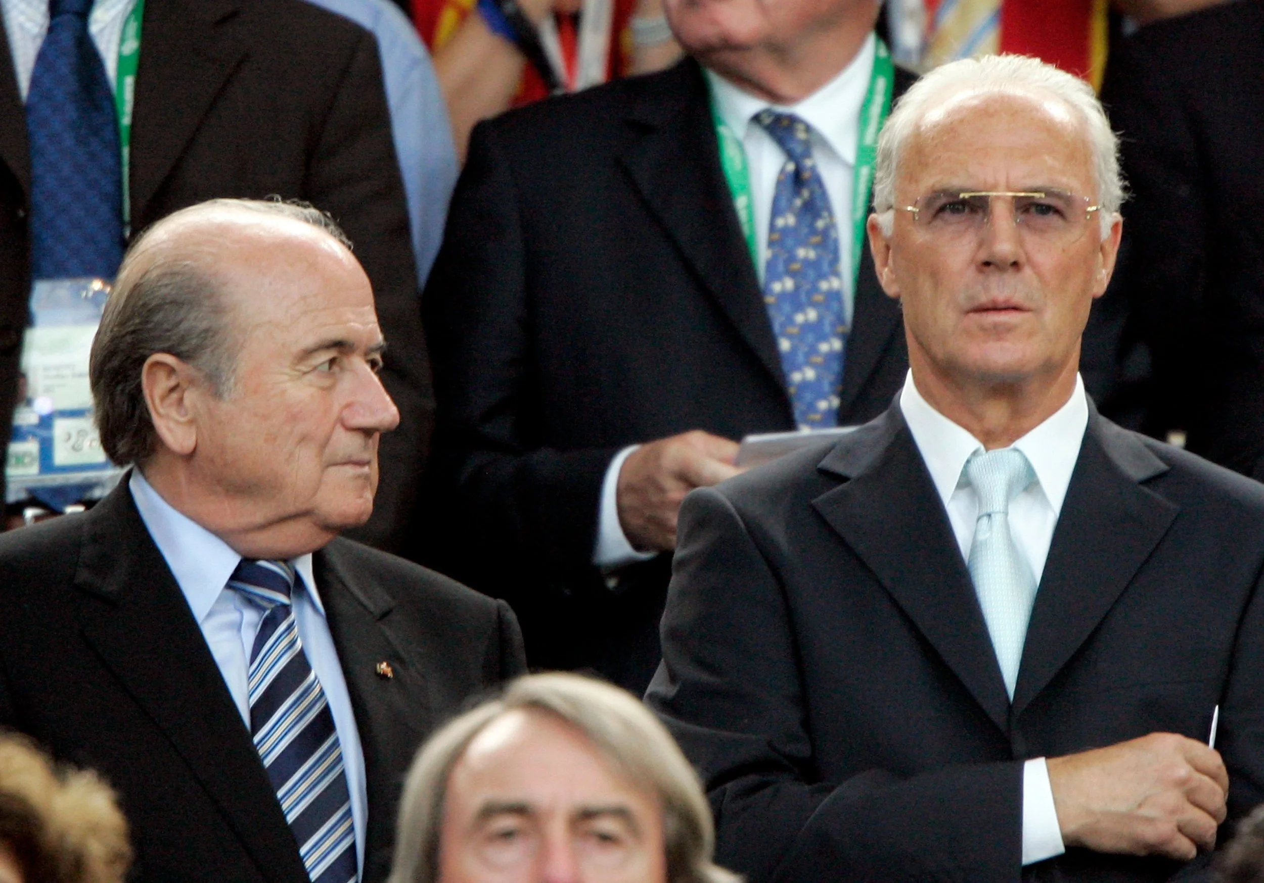 Sepp Blatter med Franz Beckenbauer til VM i 2006. Men hvordan fik Tyskland værtsskabet? Foto: Getty Images/Cristoph Koepsel.
