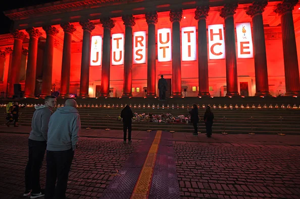 St. Georges Hall efter afsigelse af den dom, der lettede mange hjerter. Foto: Getty Images