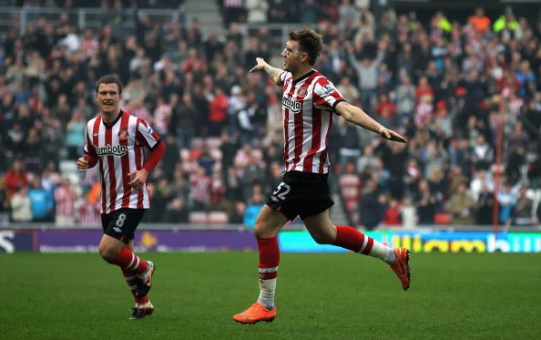 Nicklas Bendtner med maske scorede mål for Sunderland. Foto: Matthew Lewis/Getty Images