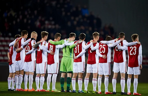 Den nye struktur handler også om at positionere sig internationalt og præstere bedre på denne scene. Her er det AaB før kampen mod Brügge sidste år. Foto: Getty Images/Lars Rønbøg
