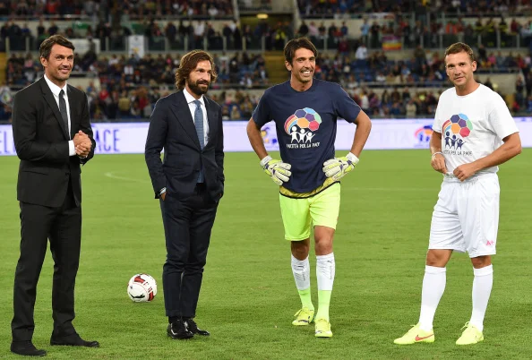 Rigig meget italiensk fodbold samlet på et billede: Paolo Maldini, Andrea Pirlo, Gianluca Buffon og så lige Shevchenko på fløjen. Foto: Getty Images/Guiseppe Bellini.