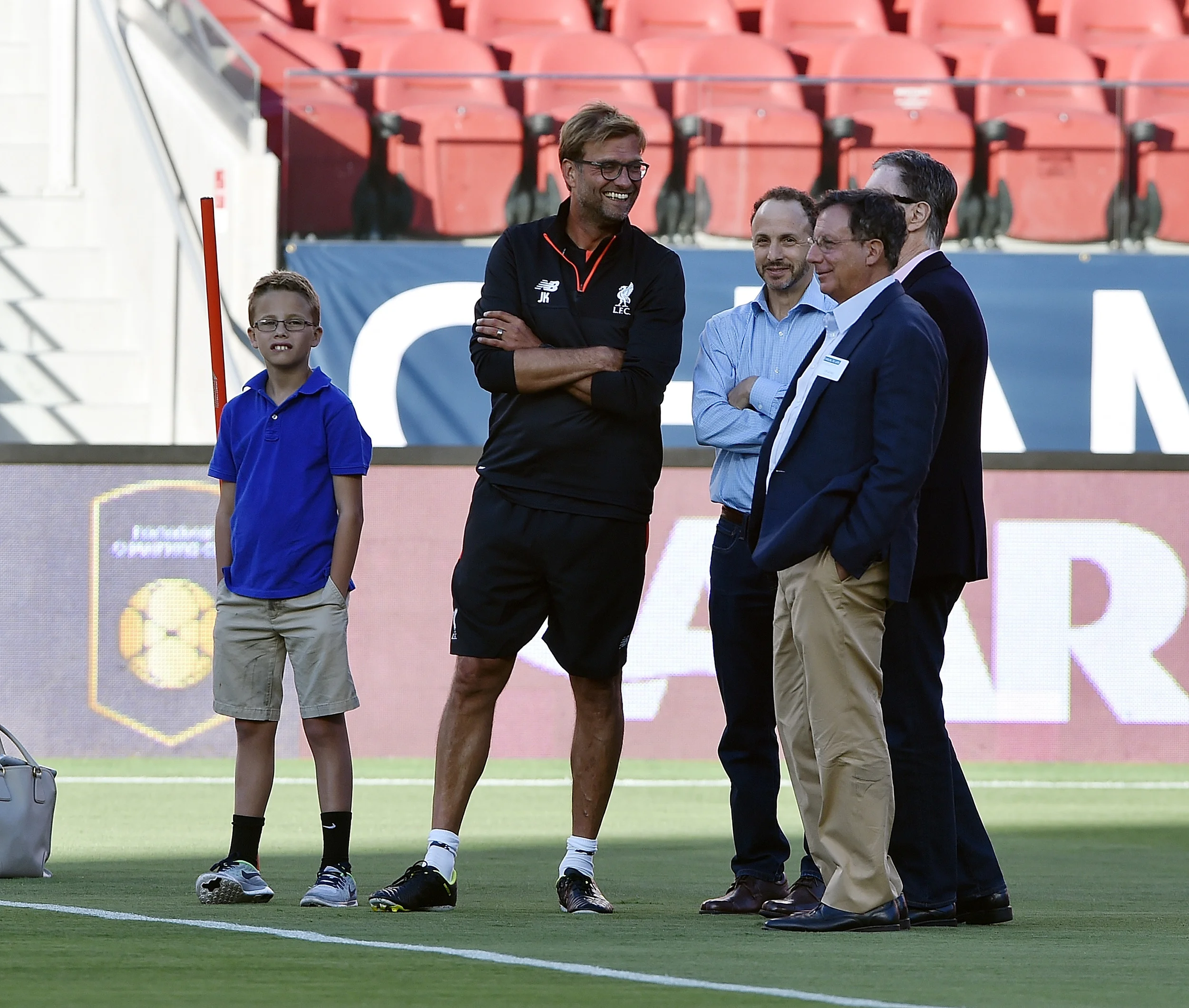 Jürgen Klopp med ledelsen af FSG under en træningstur i USA. Mike Gordon, der har plads i transferkomiteen, står til højre for Klopp. De to andre er John Henry og Tom Werner. Foto: Andrew Powell/Getty Images