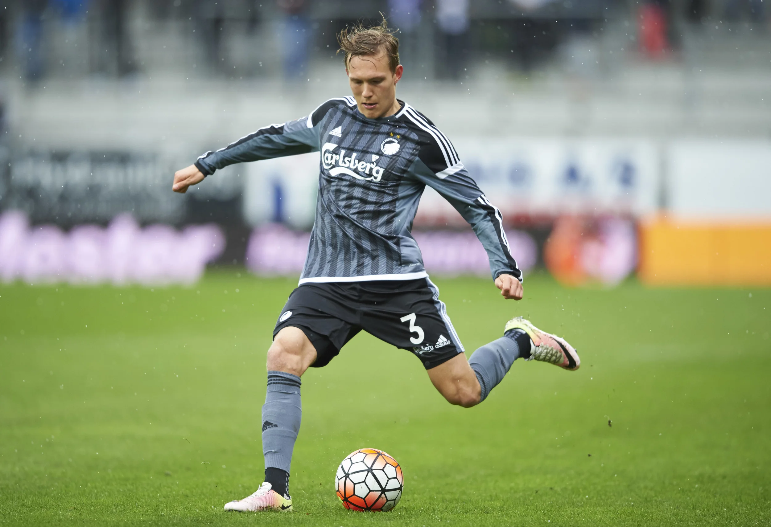 Ludwig Augustinsson, et forbillede på kampbanen og på træningsbanen. Foto: Getty Images/Jan Christensen.