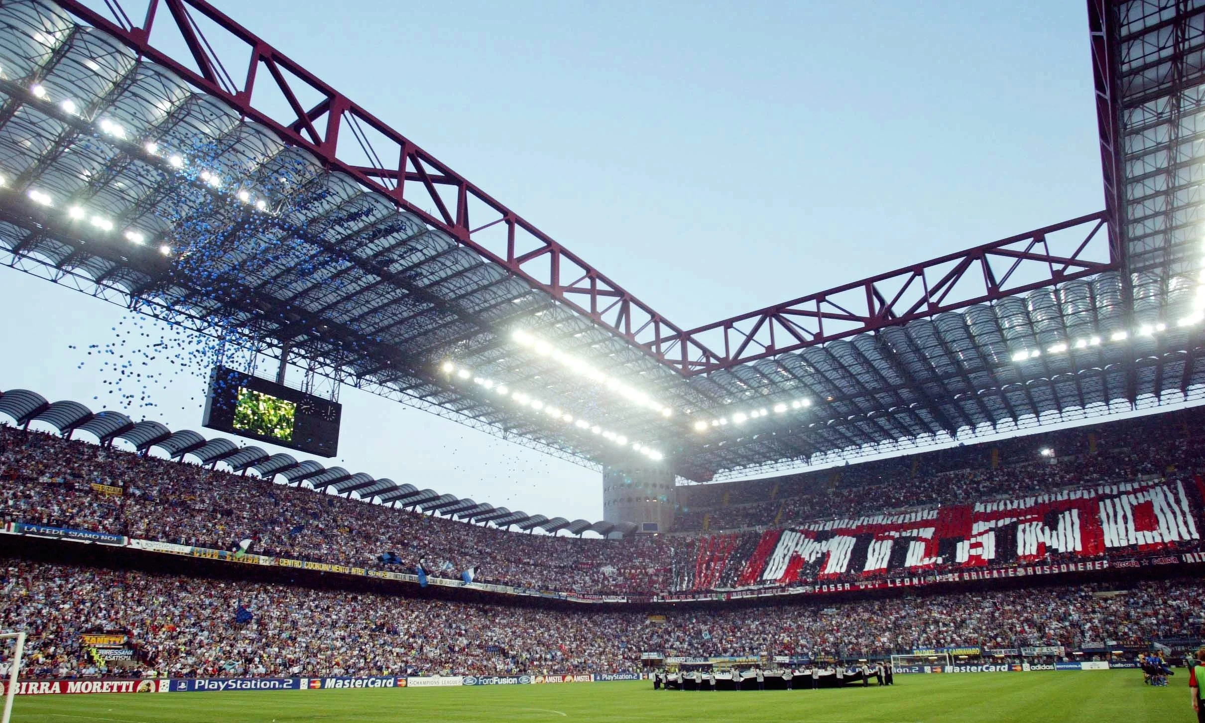 Fra et af derby-møderne mellem de to Milano-klubber. Foto: Getty Images/Sandra Behne.