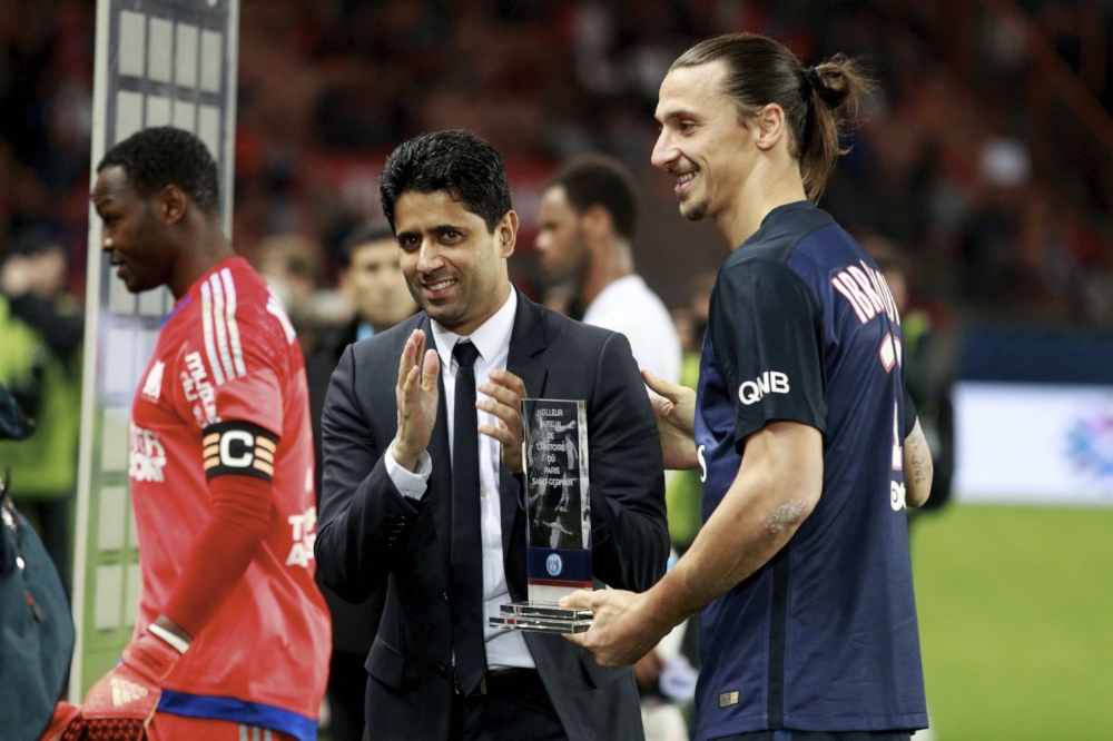 Nasser al-Khelaïfi, ejernes højre hånd, udstikker retningen for PSG. Her sammen med klubbens nu forhenværende stjerne Zlatan Ibrahimovic. Foto: Getty Images