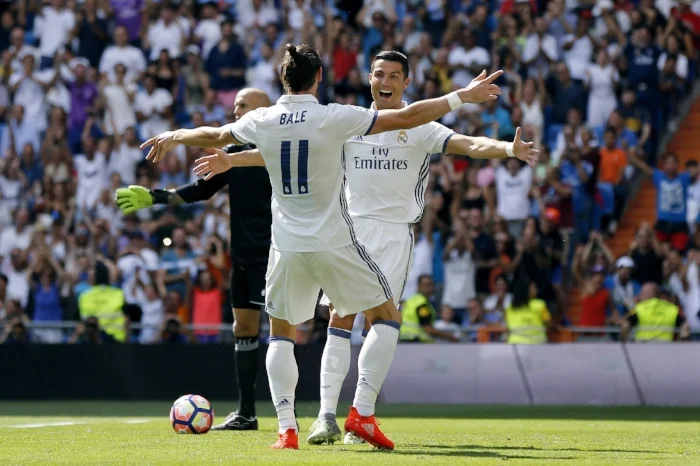 Ronaldo og Bale i splitsekundet før et velfortjent kram. Foto: Getty Images