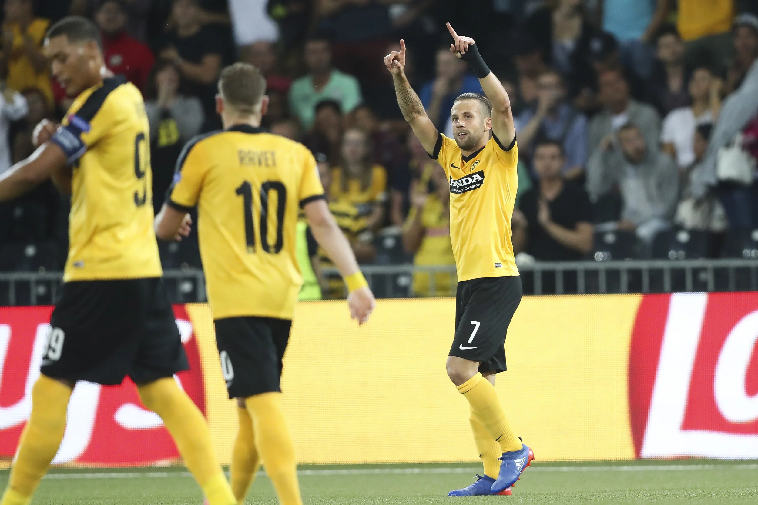 Fra venstre: Hoarau, Ravet og Sulejmani var alle tre spillere, som Young Boys satsede på skulle sende guldet til hovedstaden. Foto: Marc Eich/Getty Images