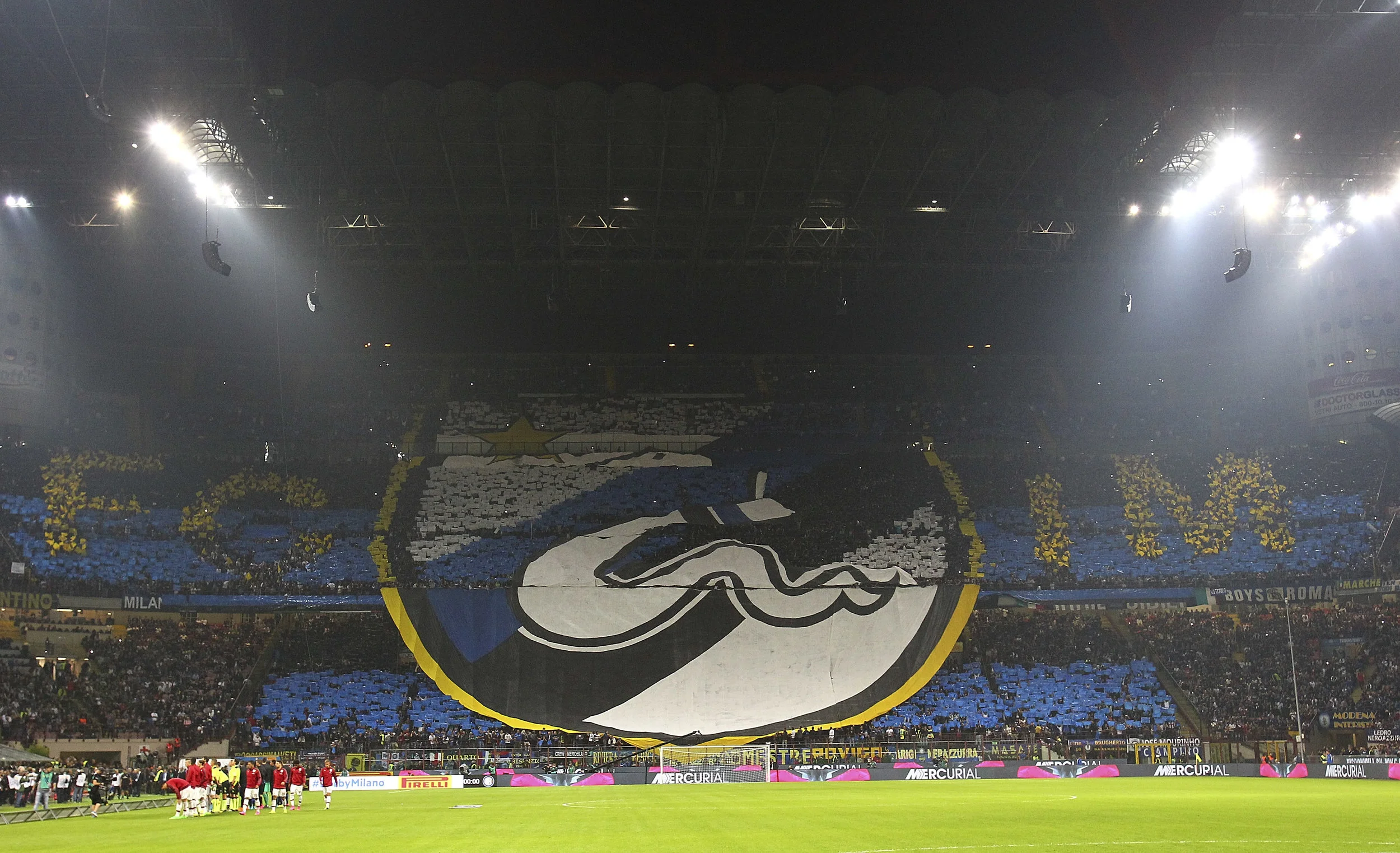 Tifoer er en central del af Derby della Madonnina - her skabt af Inter-fans. Foto: Getty Images