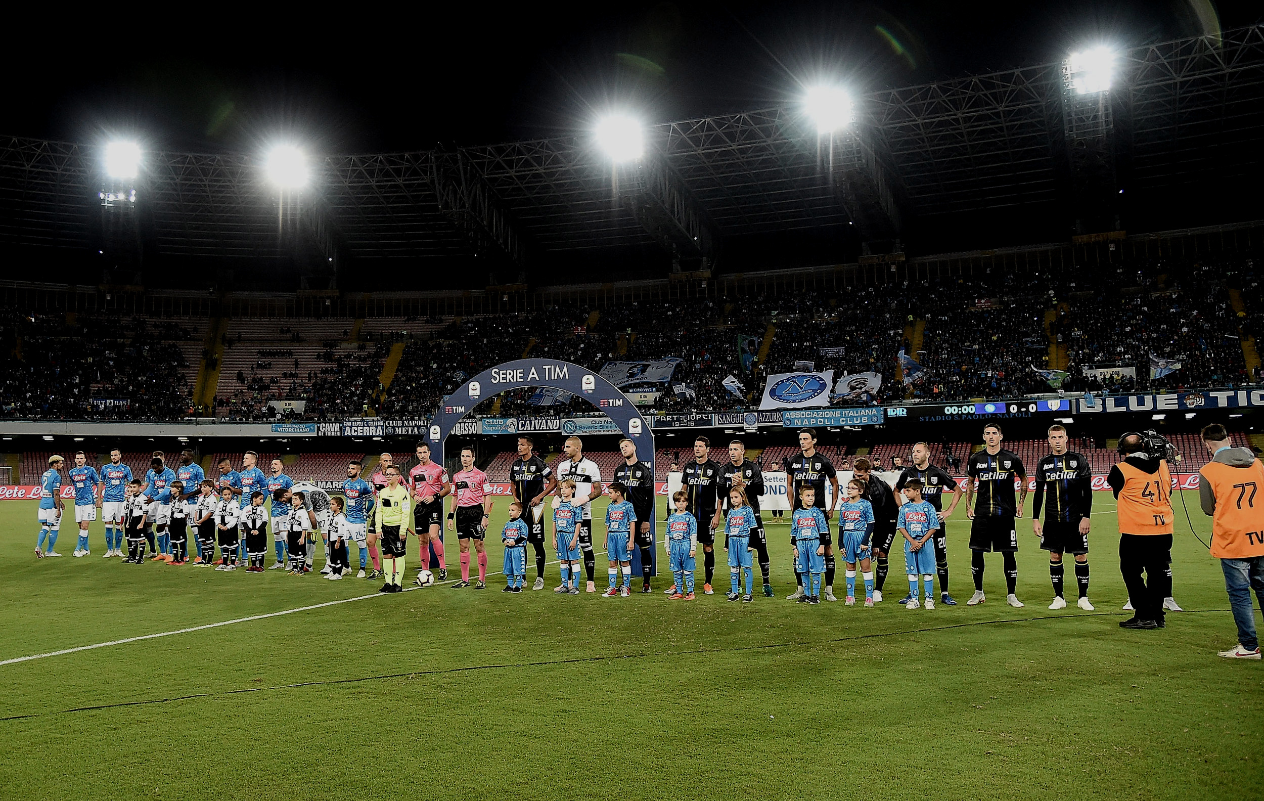  Napoli: Napoli-præsident Aurelio de Laurentiis har i årevis talt om at komme væk fra det nedslidte Stadio San Paolo, som han på et tidspunkt decideret sammenlignede med et lokum. Klubben har dog endnu ingen tegninger klar med det nye stadion, og har