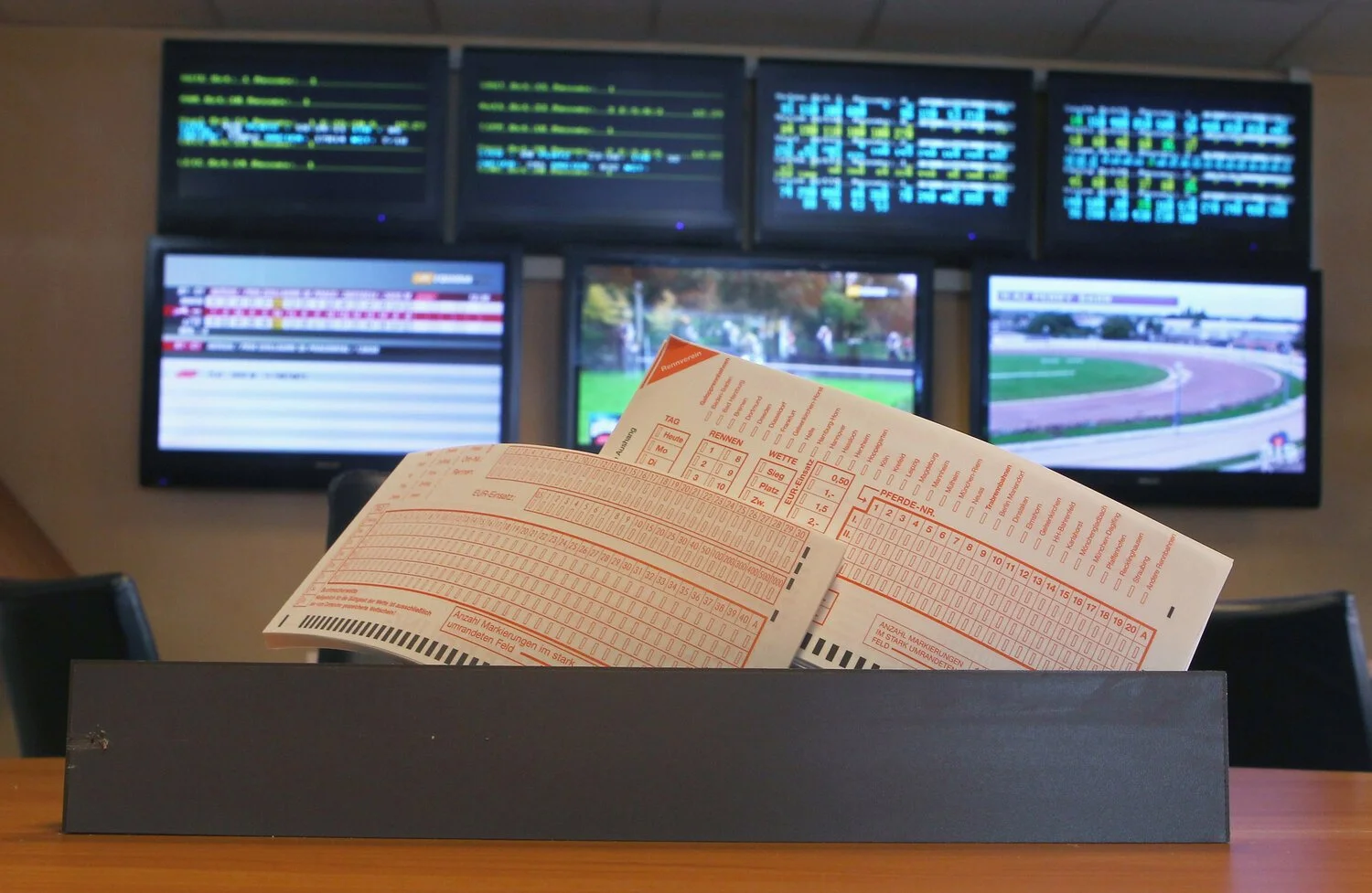 Ny serie - Det spiller ikke: Pengespillenes verdenshistorie