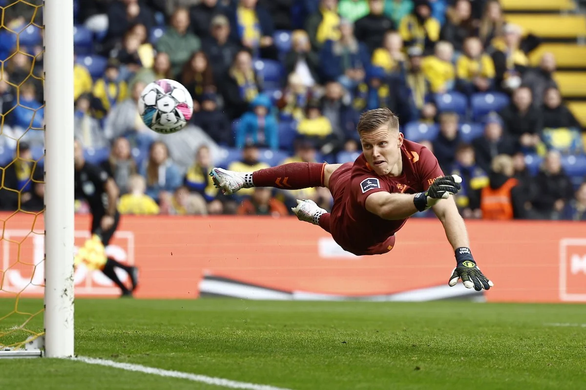 Mediano Superliga: FC Midtjylland til tops igen, første sejr til Vejle og frygteligt derby