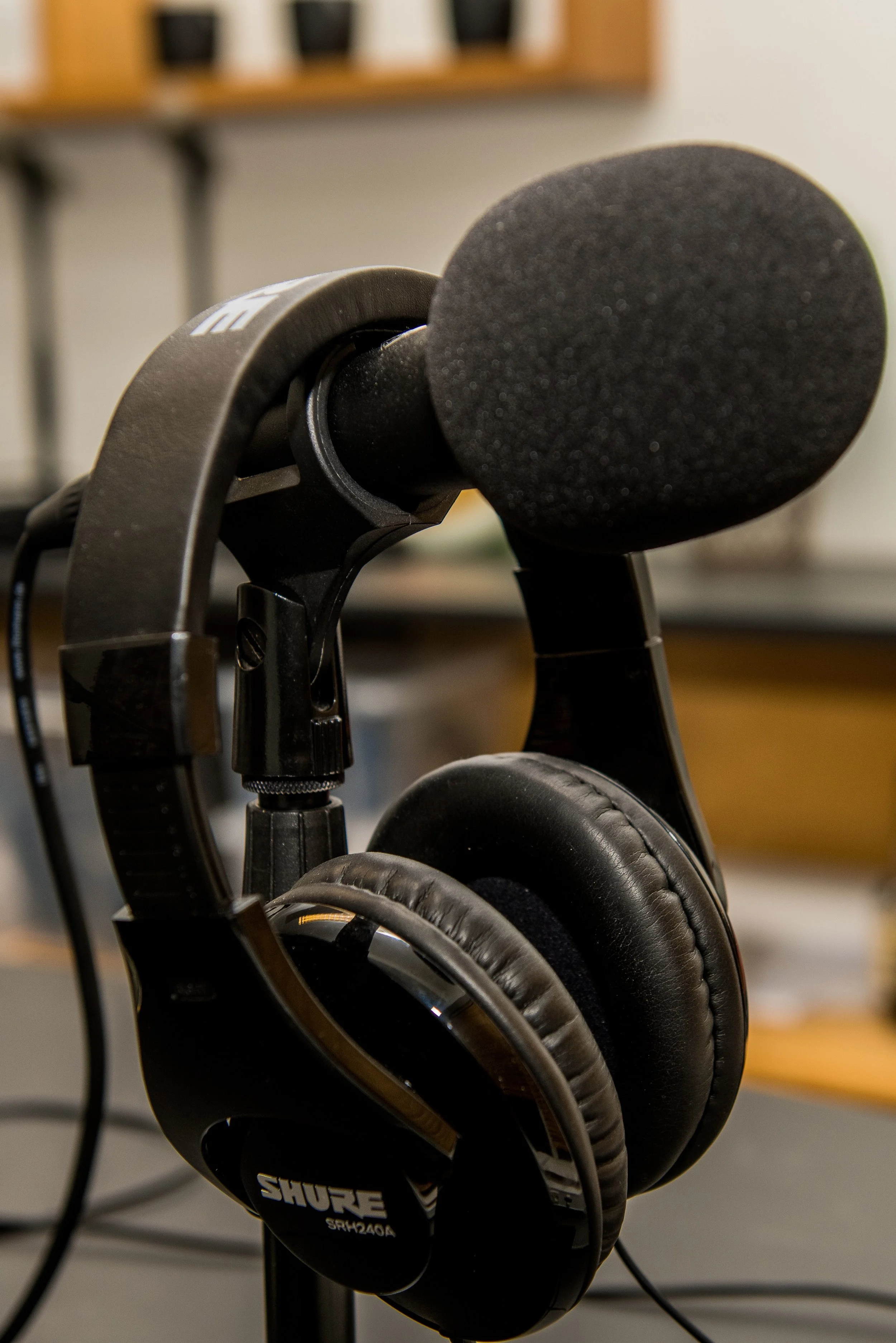 Mikrofon & Headset i studie - Fyraften - Robert Hendel.jpg