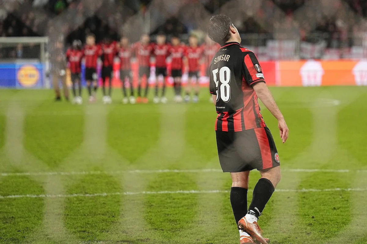 Europa Special: Lyden af aluminium og en drøm, der brast