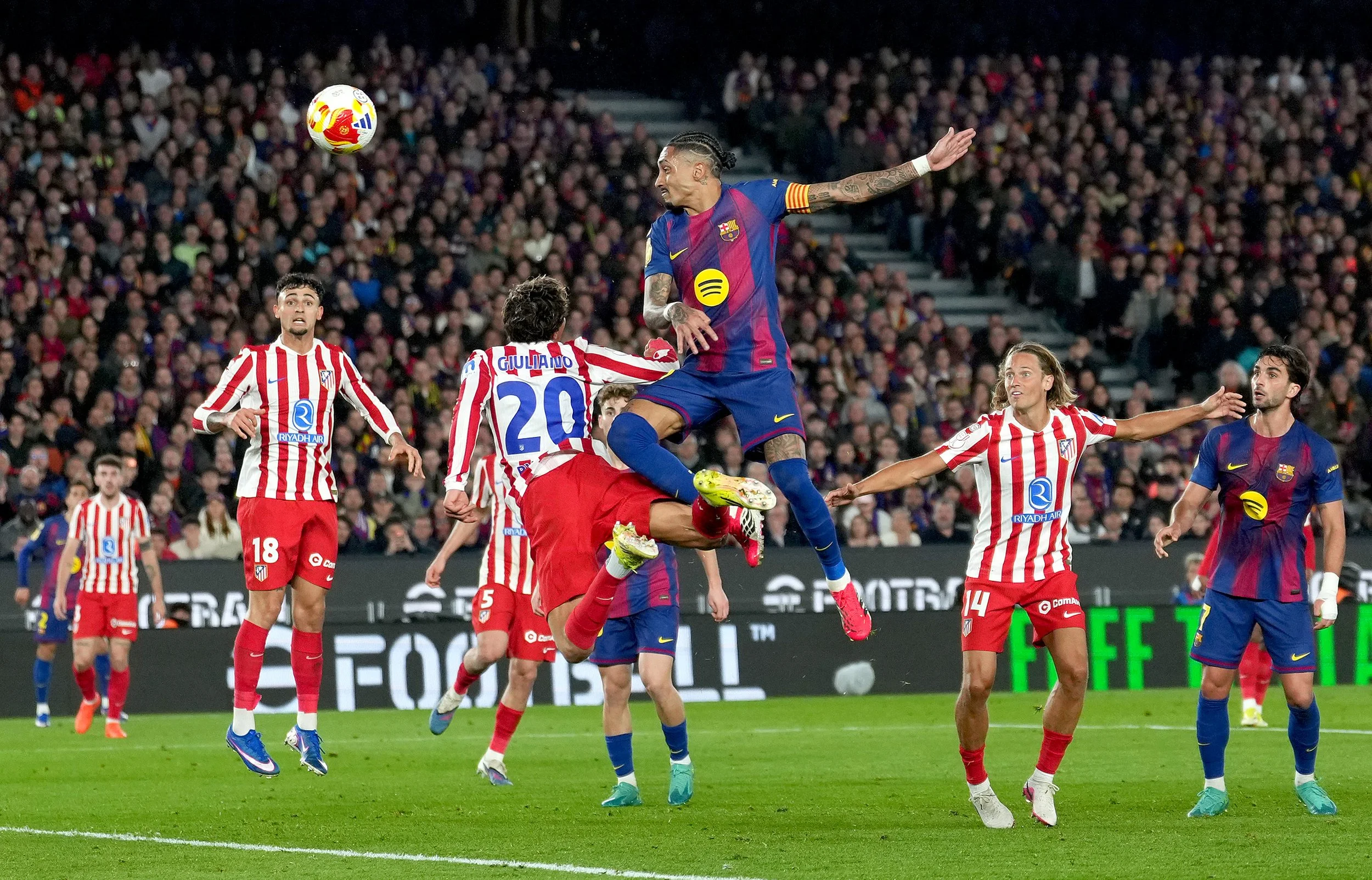 Max Mediano: Kvartfinaler i England, målgaranti i Stuttgart og Barca på Metropolitano