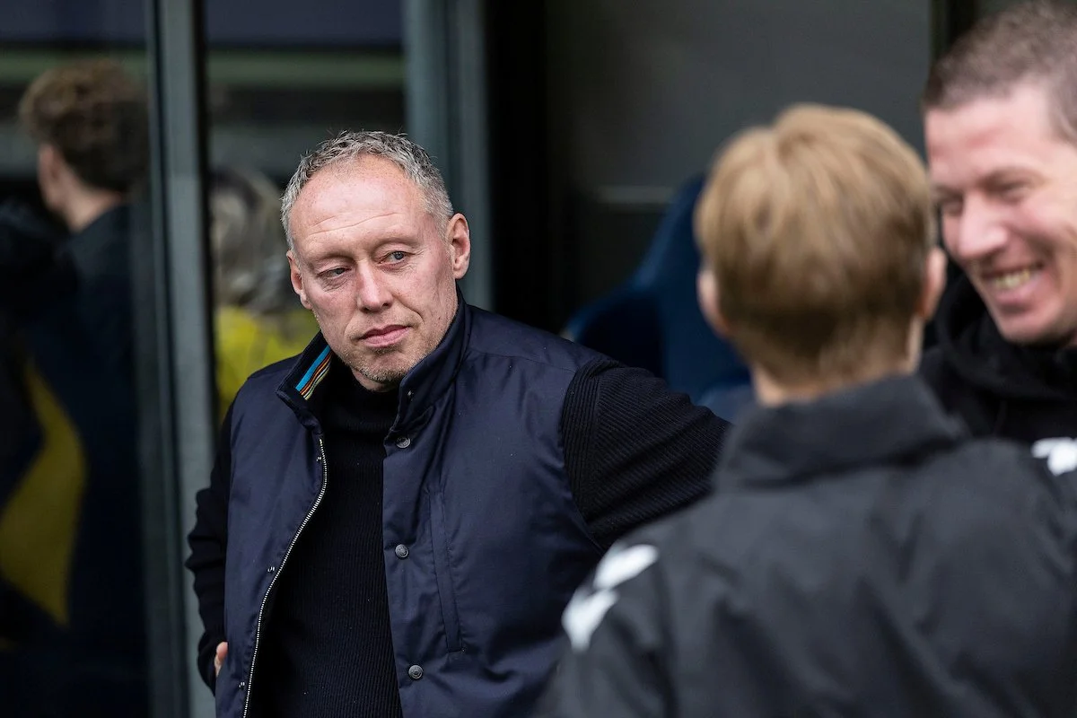 Mediano Superliga: Guldkamp, 6-dages krigen, Tullbergs opførsel, Coopers pres og Svenssons svendestykke