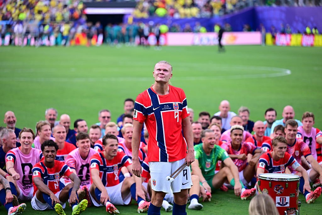 VM Showet #27: Haaland huggede Brasilien ud, Hey Jude, Yamal vs. Ronaldo og en regulær VM-skandale