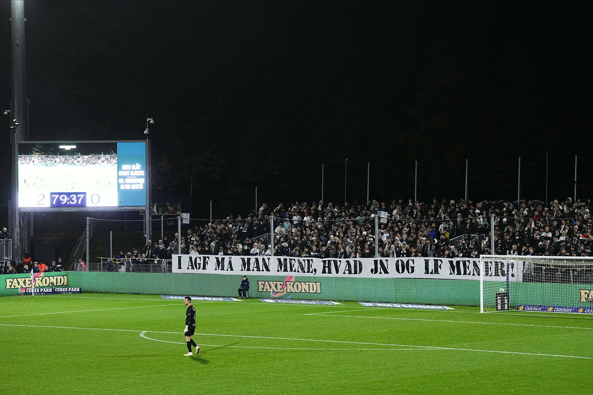 Mediano Superliga #12: AGF og Brøndby i fremdrift, Horsens er gul og farlig og pyro-polemik i Vejlby