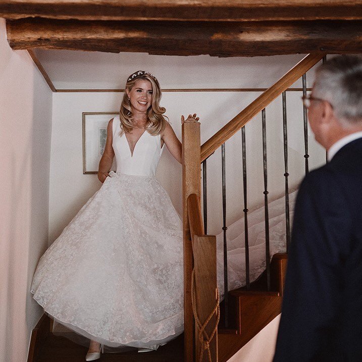 The moment you see your dad as he's about to give you away.. &hearts;️..always brings a little tear to my eye..
Photo: @benjaminwheeler 
Planning: @emmajoytheweddingplanner 
Dress: @suzanneneville 
Hair &amp; Makeup: @sannimakeupartist with @debbiepm