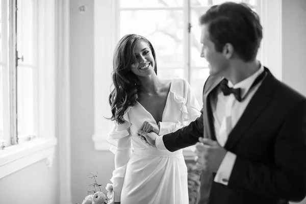 London elopement 💫🌼 Beautiful day, gorgeous team 💛 
Planning @rebeccakevents Photography @cecelinatornberg Flowers @bloomologieflowers Stationery @elmopaperstories