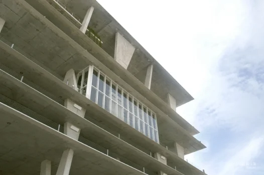 blu12025_066.jpg