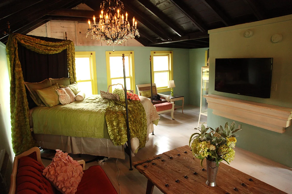 the-little-farm-house-miami-florida-little-river-09.jpg