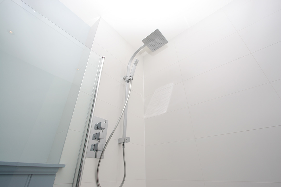 flat-shower-IMG_9212.jpg