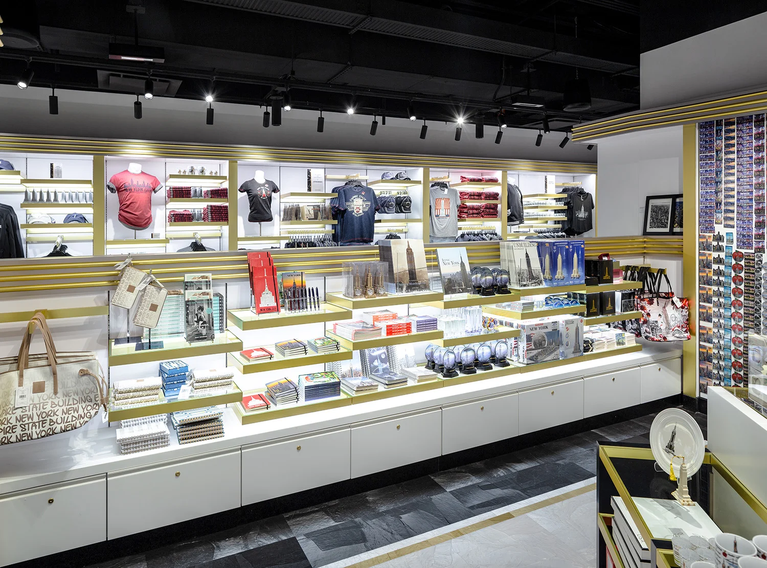 EmpireStateGiftShop_3.jpg