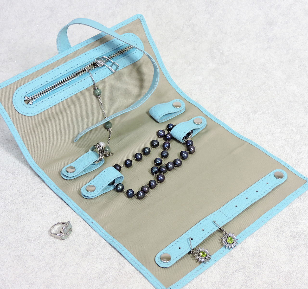 jewellery roll.jpg