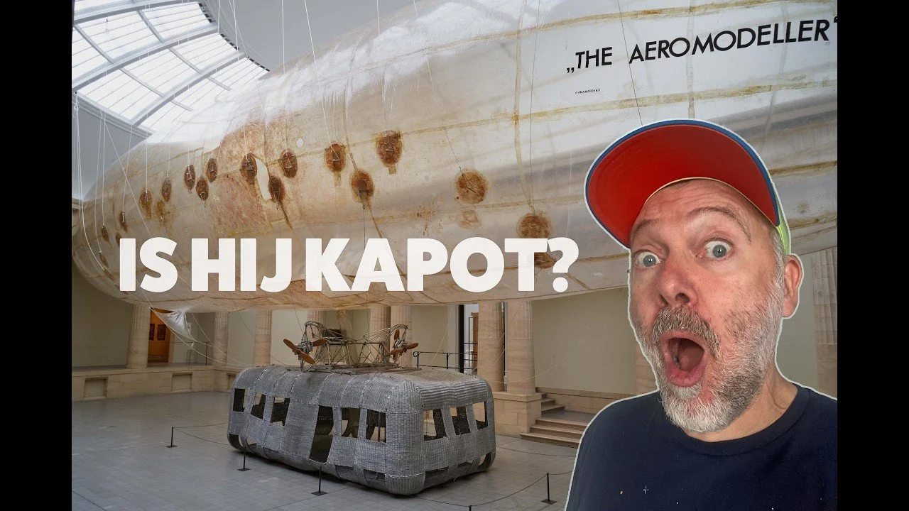 Red de Aeromodeller van Panamarenko!