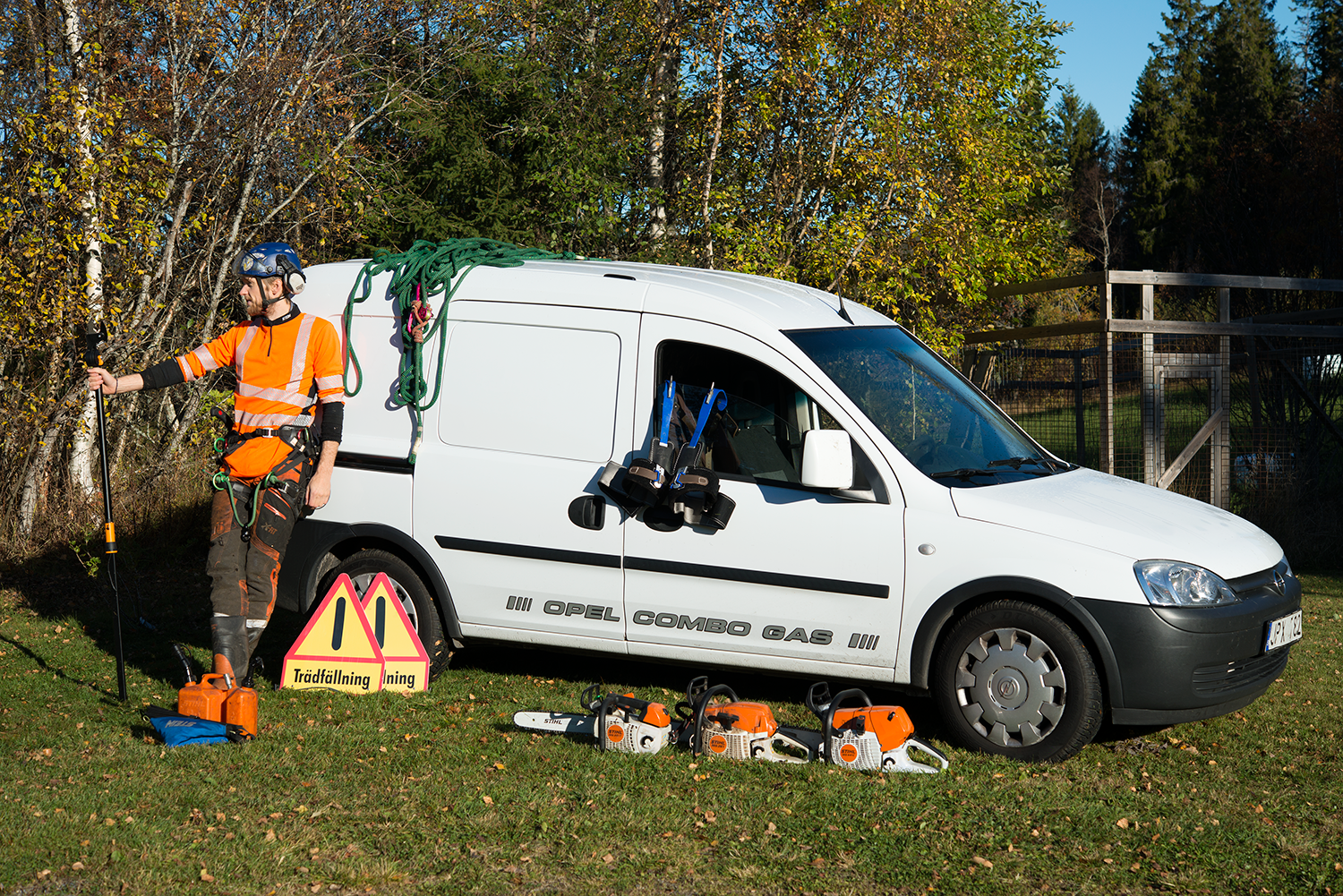 161004-Henke-och-utrustningen-stor.png