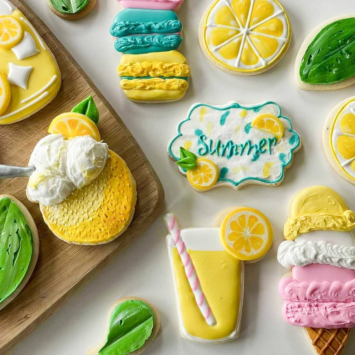 Summer lovin' 💛  Making lemonade out of everything.  #sweetsbakery #bakeryintheburg #newhamburgbakery #customcookies #kwawesome #wrtalk #wilmotstrongertogether