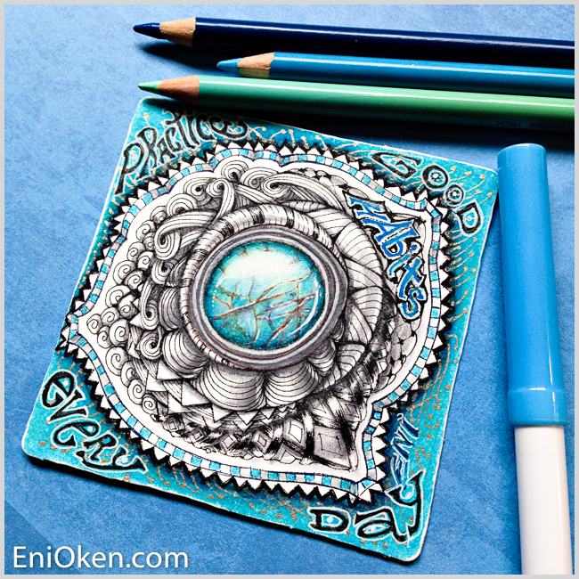 Learn how to create this amazing Zentangle® brooch • enioken.com