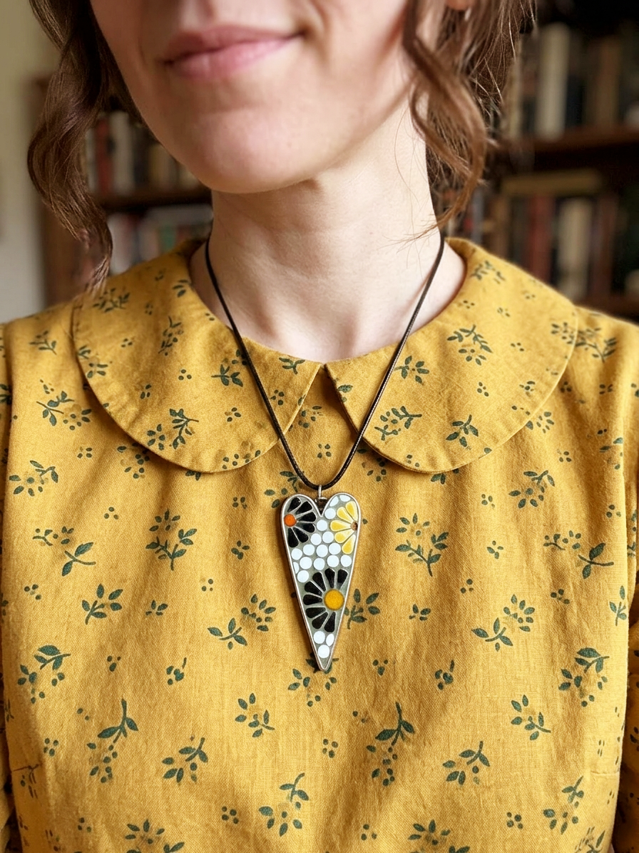 Floral heart woman.png