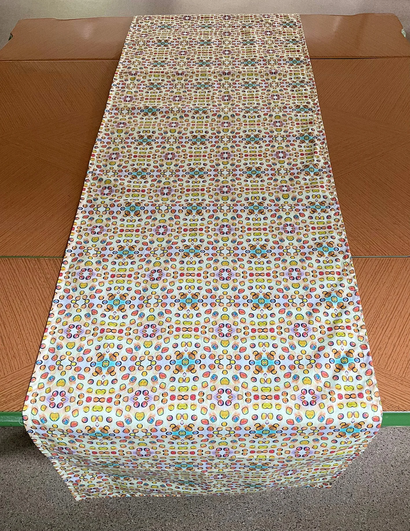 DOTS _Table Runner.jpg