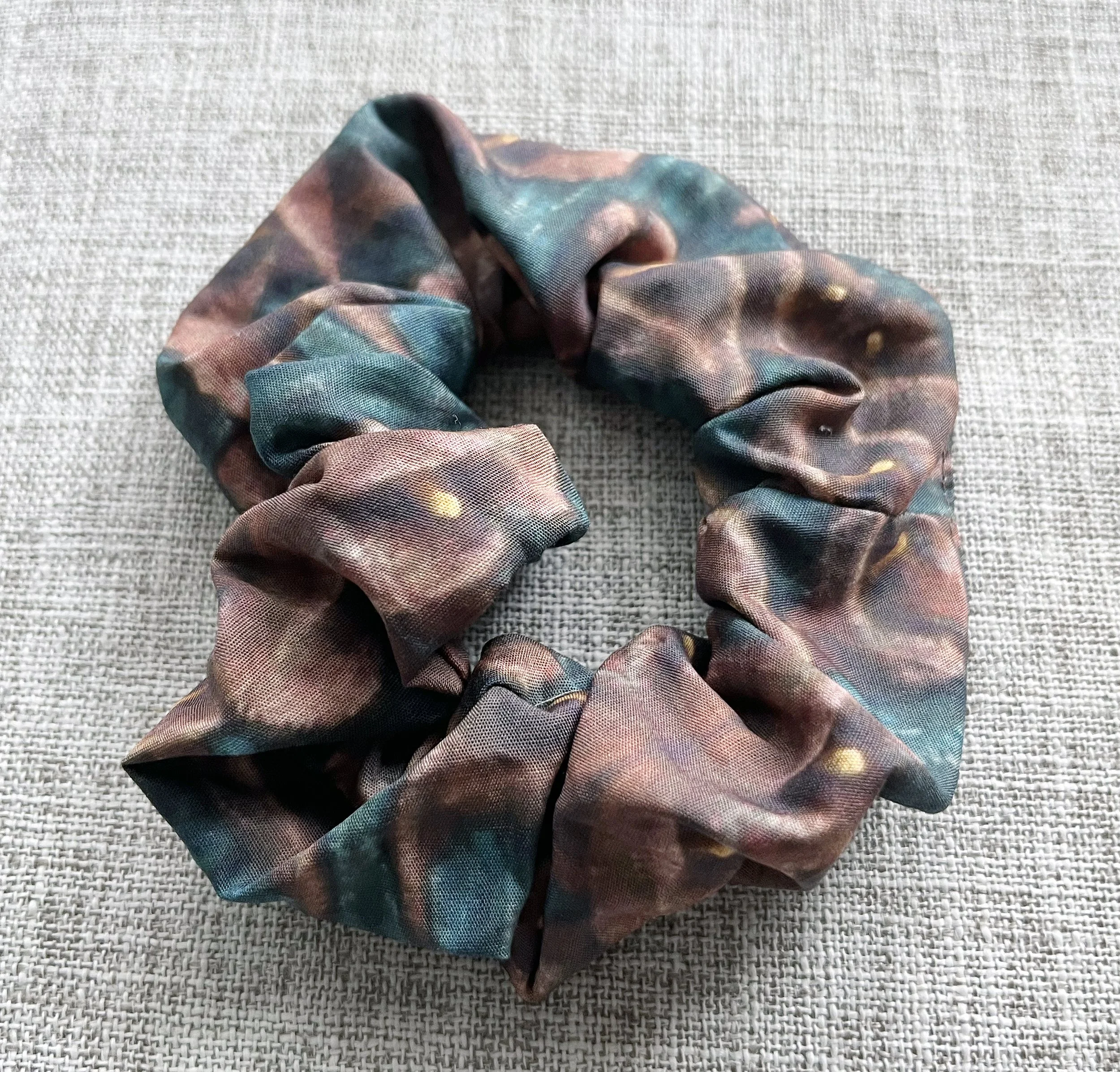 Scrunchie - Calla Lily.jpg