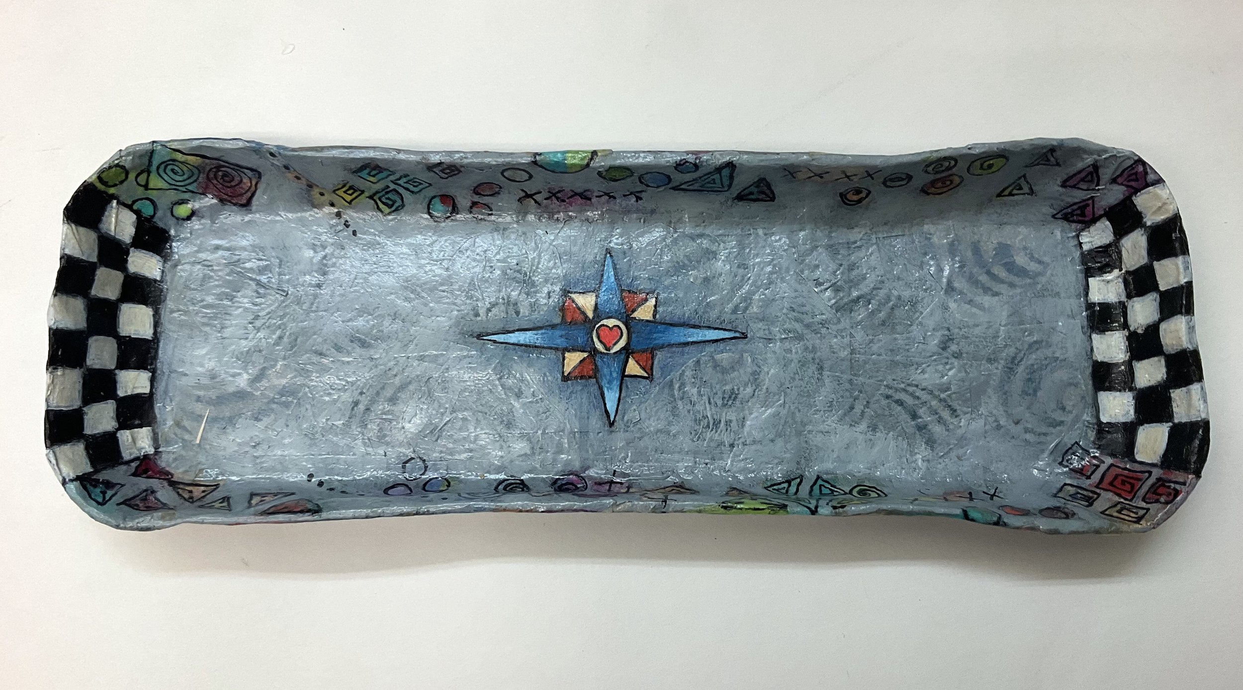 PAINTED HEART DISH No 1.jpg