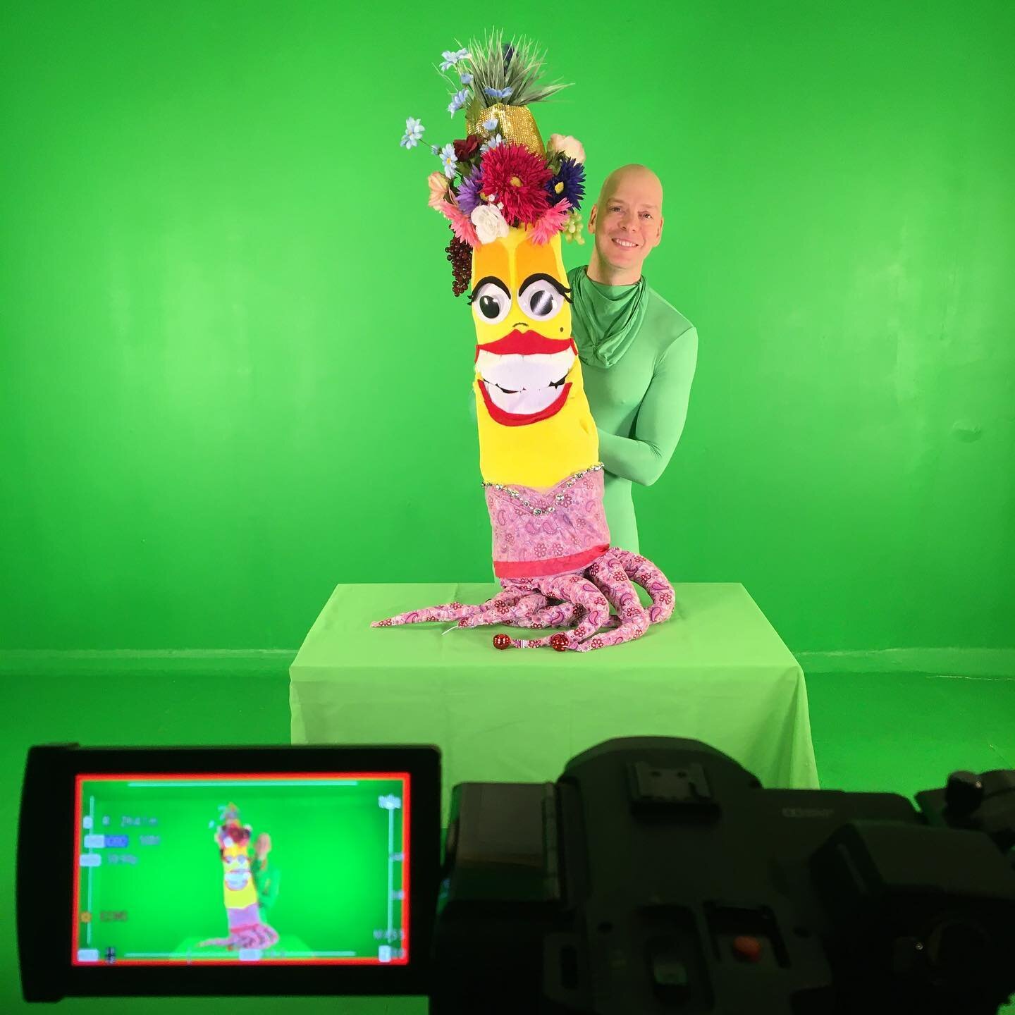 Margarita hits the stage for a brand new song and music video!! Yay!! Check out the Marky Monday YouTube channel for HAPPY HAPPY BANANA!!! #banana #greenscreen #happybanana