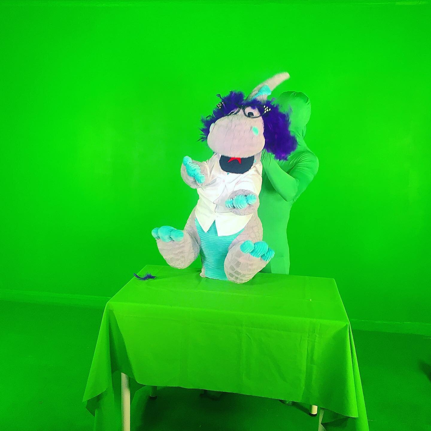 Filming the season premiere of The Marky Monday Show Season 4 which begins in February! Yay!! #markymonday #greenscreen #puppet #dinosaur