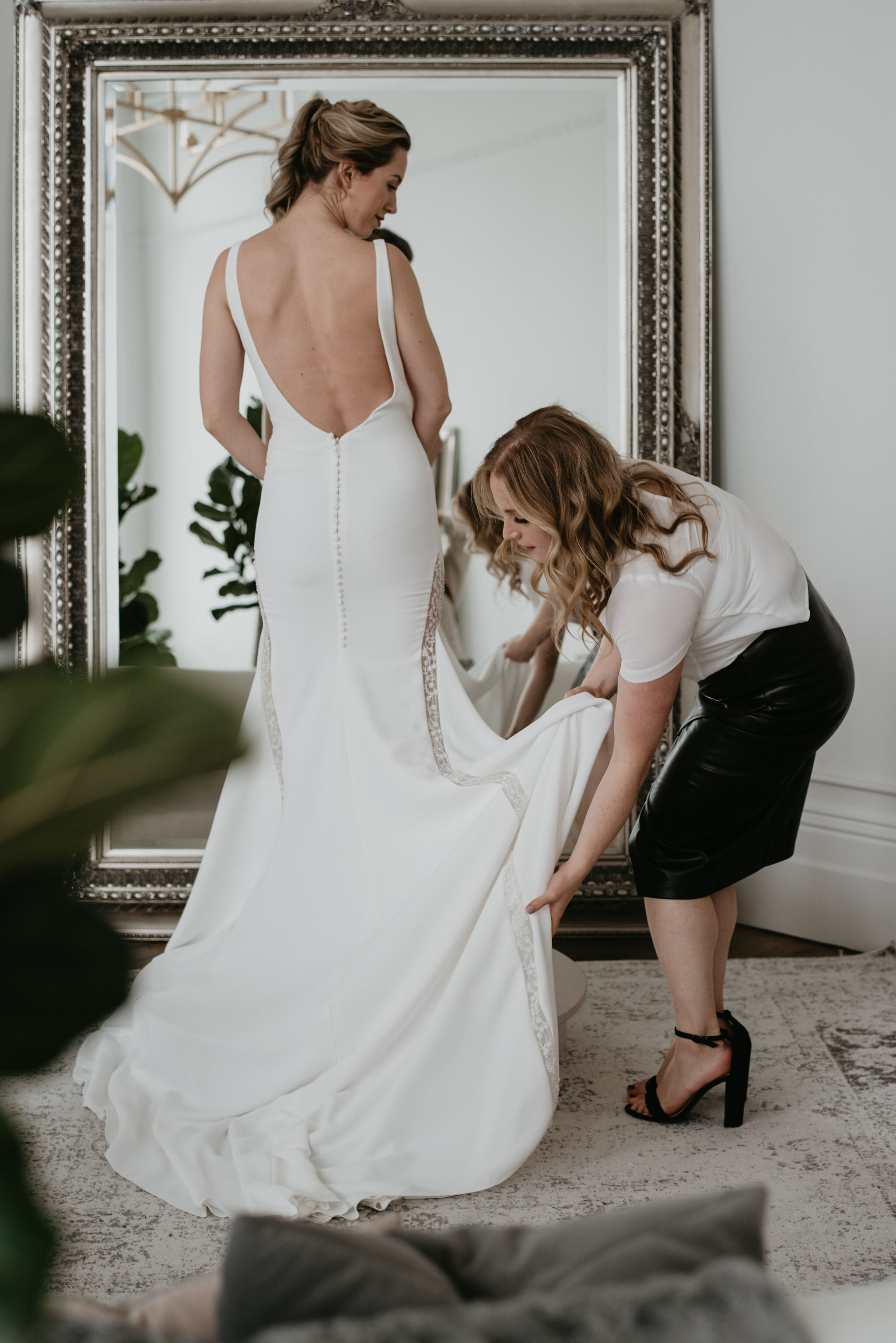 What You Need to Know About Alterations — The Modern Bride
