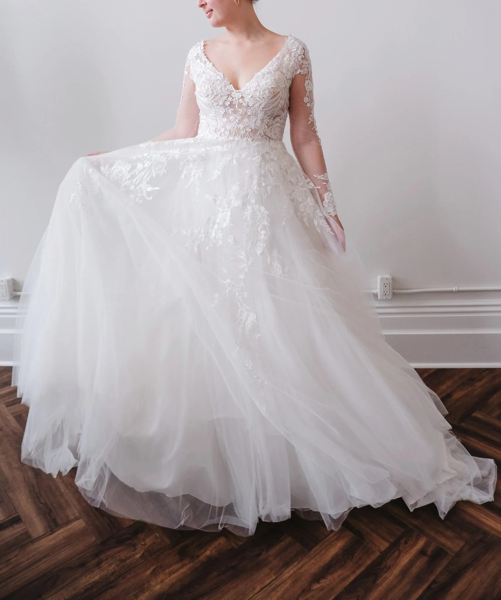 DRESSES — The Modern Bride