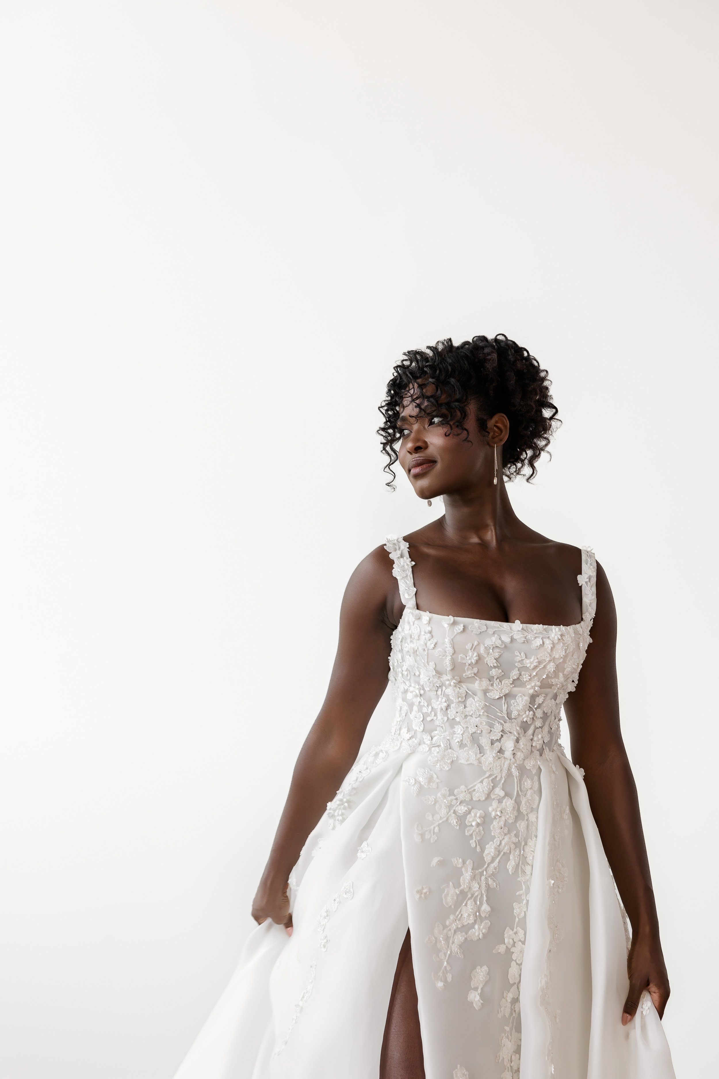 The-Modern-Bride-2024-Lookbook-Sandra-Monaco-Photography-341.JPG