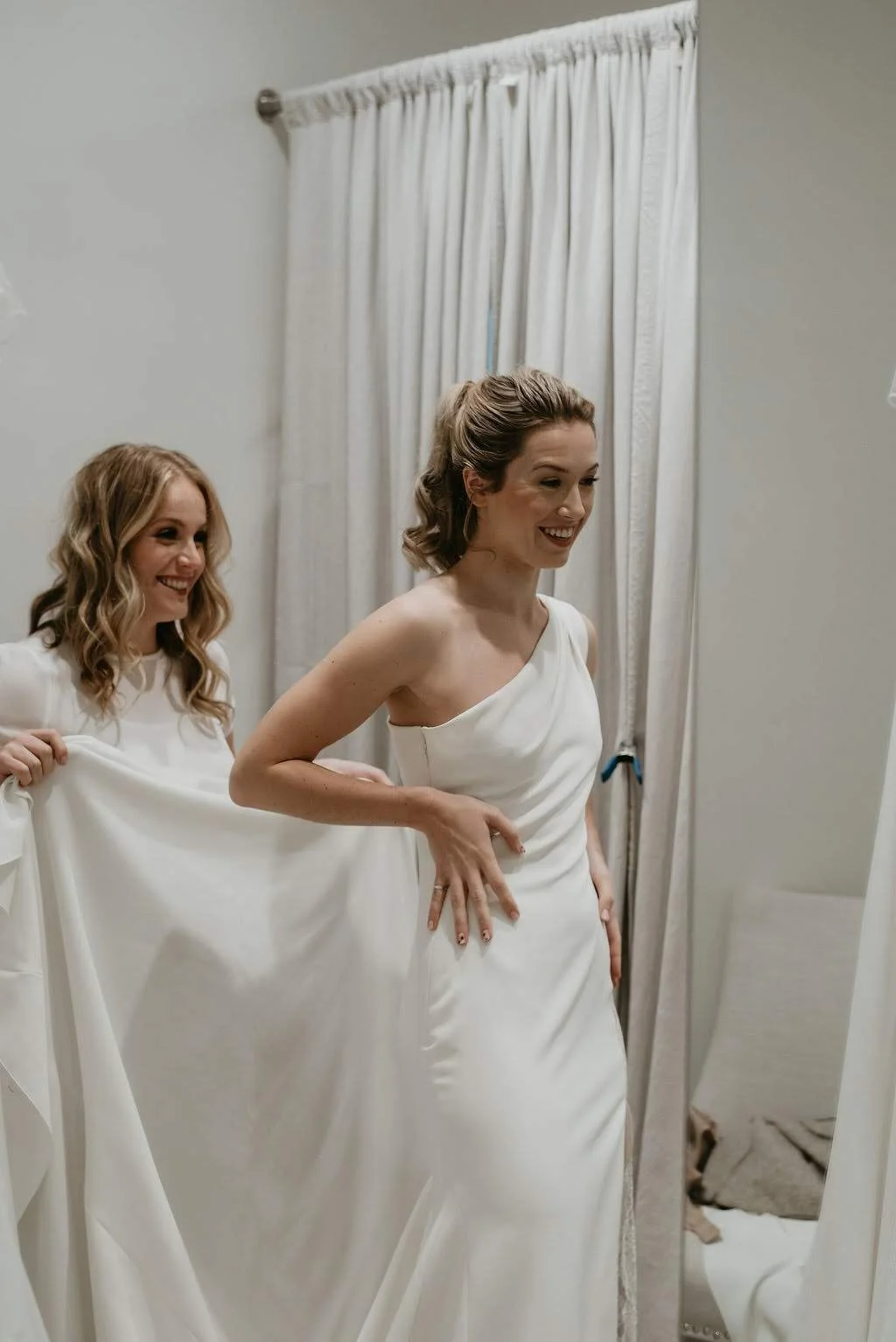 modernbride058.jpg