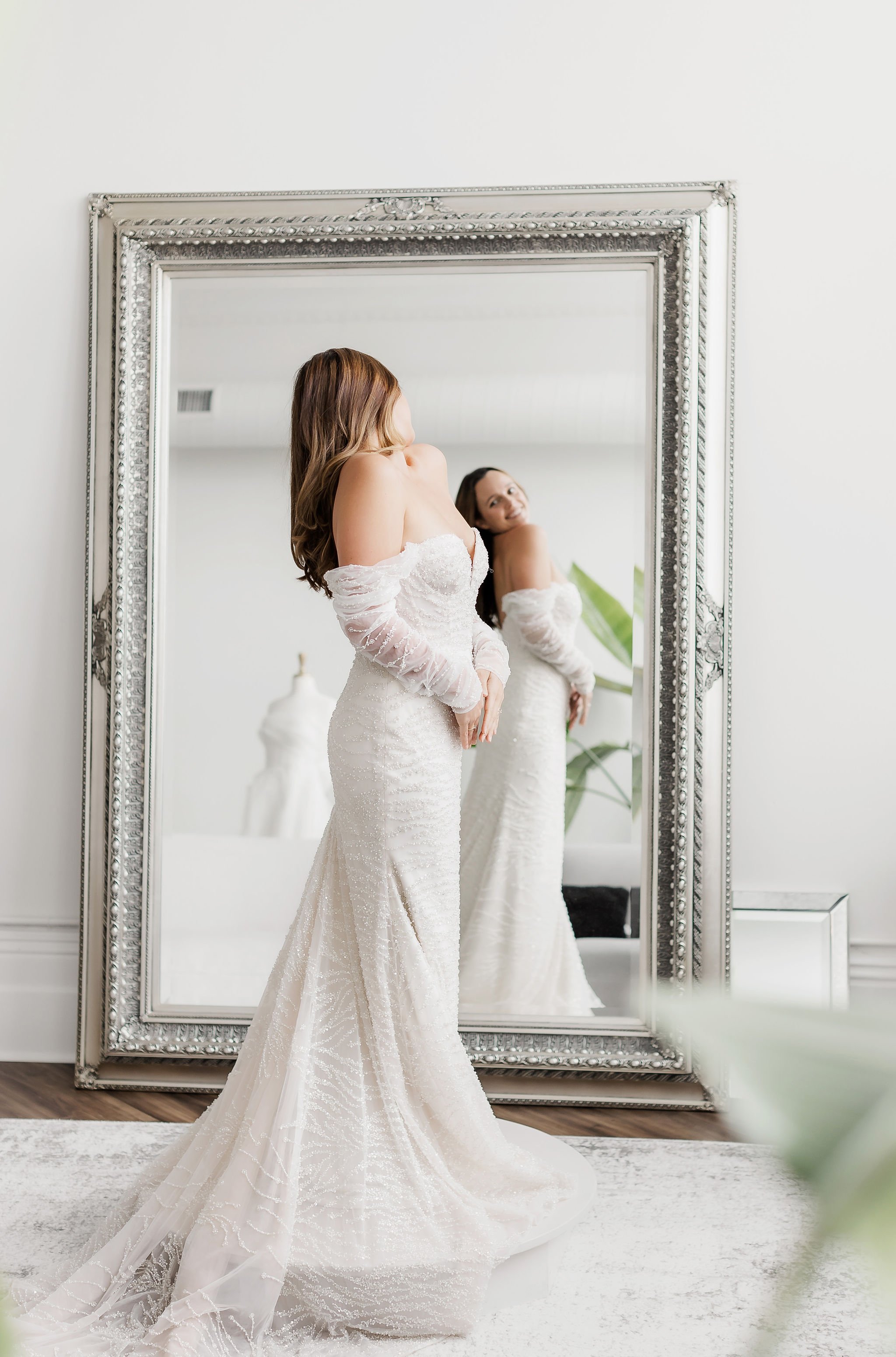 What to expect at your dress arrival — The Modern Bride