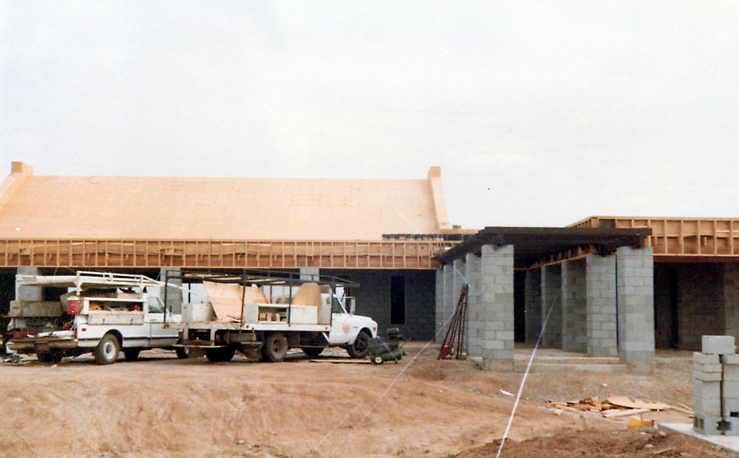S1-1984-11-009.jpg