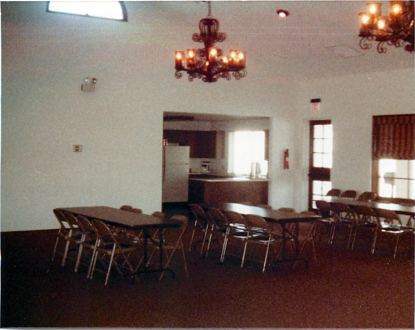 S1-1984-11-121.jpg